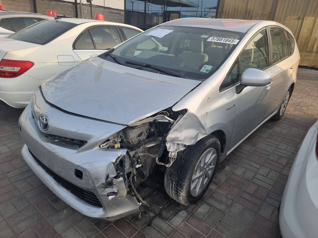 2013 TOYOTA PRIUS V — 148733 Miles — Lot 82417 — Ind. 12 - Marhaba Auctions Used Cars - Image 5