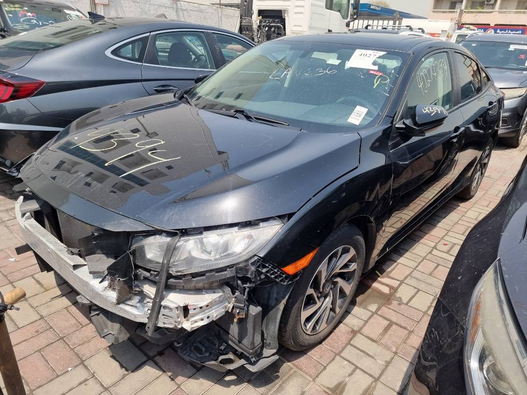 2018 HONDA CIVIC — 92527 Miles — Lot 12548574 — Souq - Marhaba Auctions Used Cars - Image 5