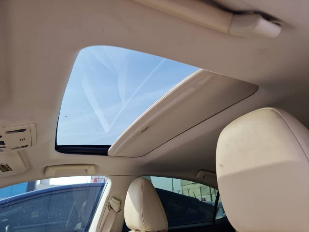 2015 LEXUS ES 350 — 105708 Miles — Lot 125487 — Ind. 12 - Marhaba Auctions Used Cars - Image 9