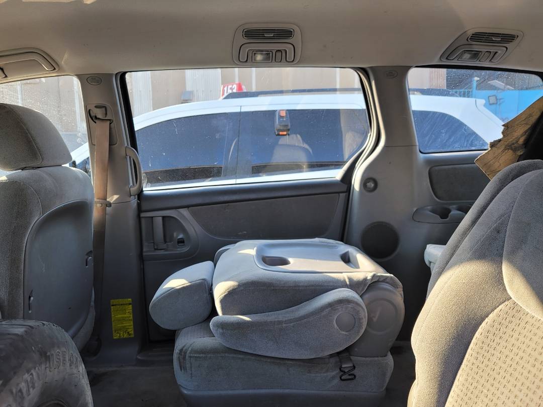 2008 TOYOTA SIENNA — 226162 Miles — Lot CX8S128984 — Main - Marhaba Auctions Used Cars - Image 6