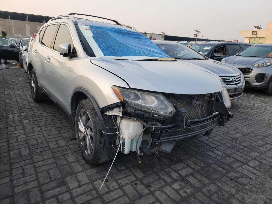 2015 NISSAN ROGUE — 201786 Miles — Lot FC882447 — Souq - Marhaba Auctions Used Cars - Image 4
