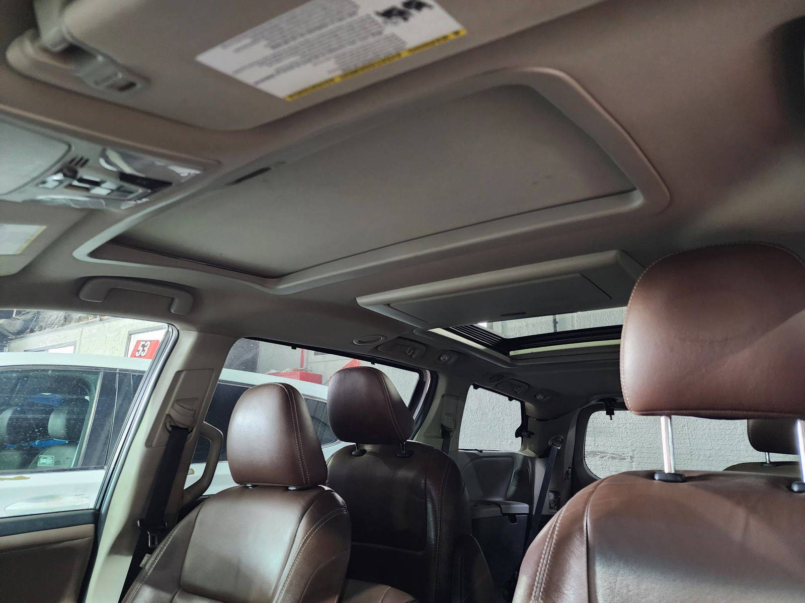 2016 TOYOTA SIENNA — 175926 KM — Lot DC1GS128918 — Ind. 12 - Marhaba Auctions Used Cars - Image 11