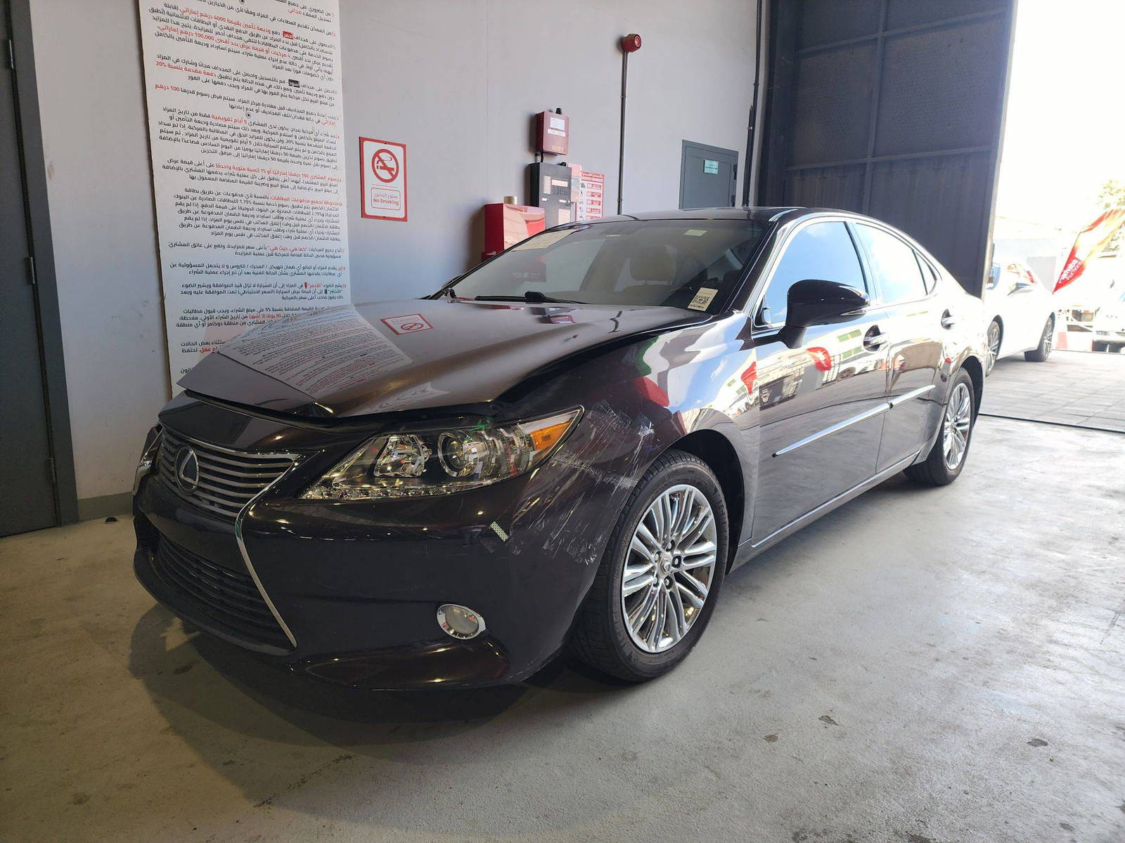 2015 LEXUS ES 350 — 71602 Miles — Lot 210178 — Al Quoz - Marhaba Auctions Used Cars - Image 5