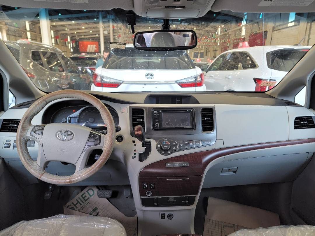 2013 TOYOTA SIENNA — 232577 Miles — Lot DS059258 — Main - Marhaba Auctions Used Cars - Image 8
