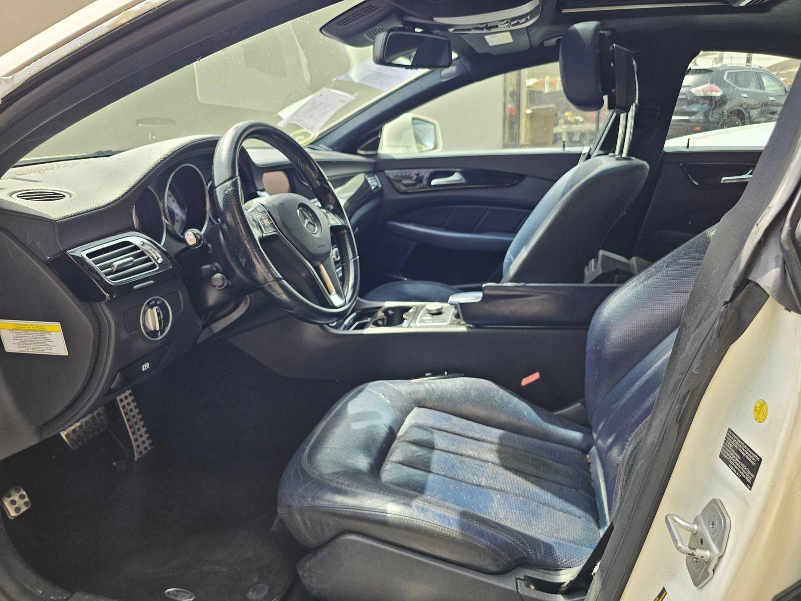 2014 MERCEDES BENZ CLS 550 — 122836 Miles — Lot 49241825 — Souq - Marhaba Auctions Used Cars - Image 9