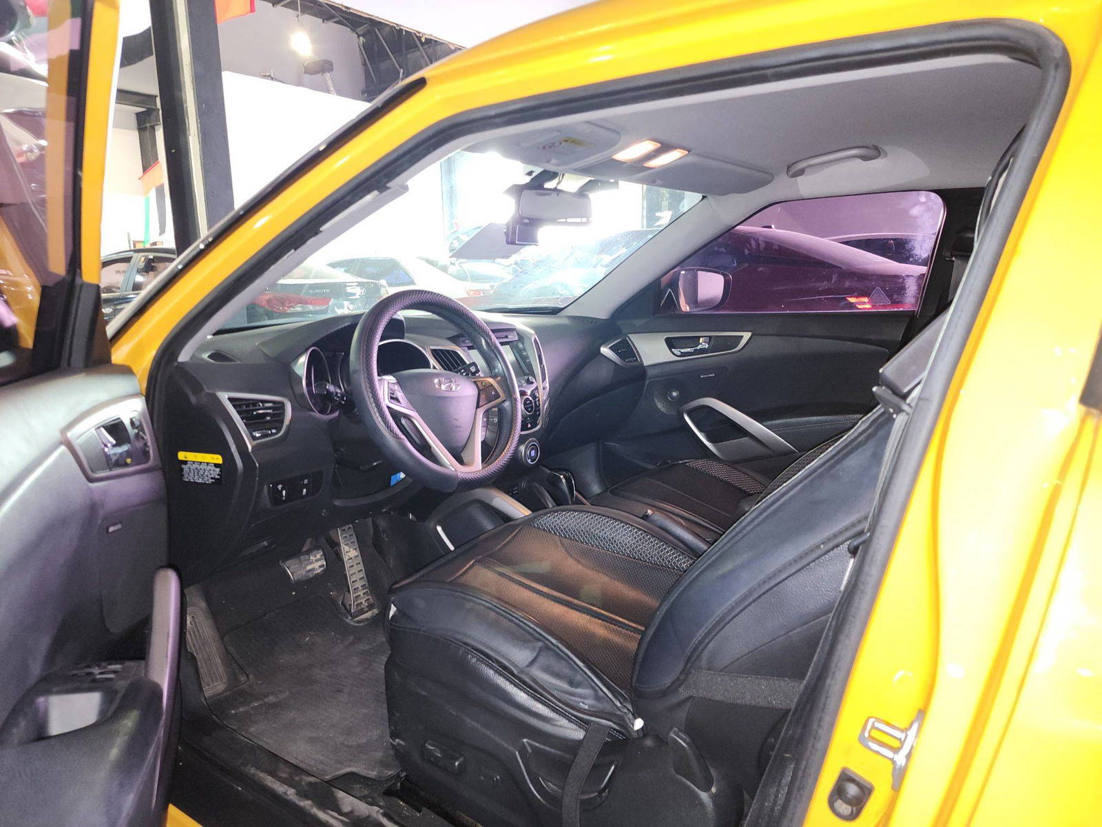 2012 HYUNDAI VELOSTER — 148399 KM — Lot 034866 — Main - Marhaba Auctions Used Cars - Image 11