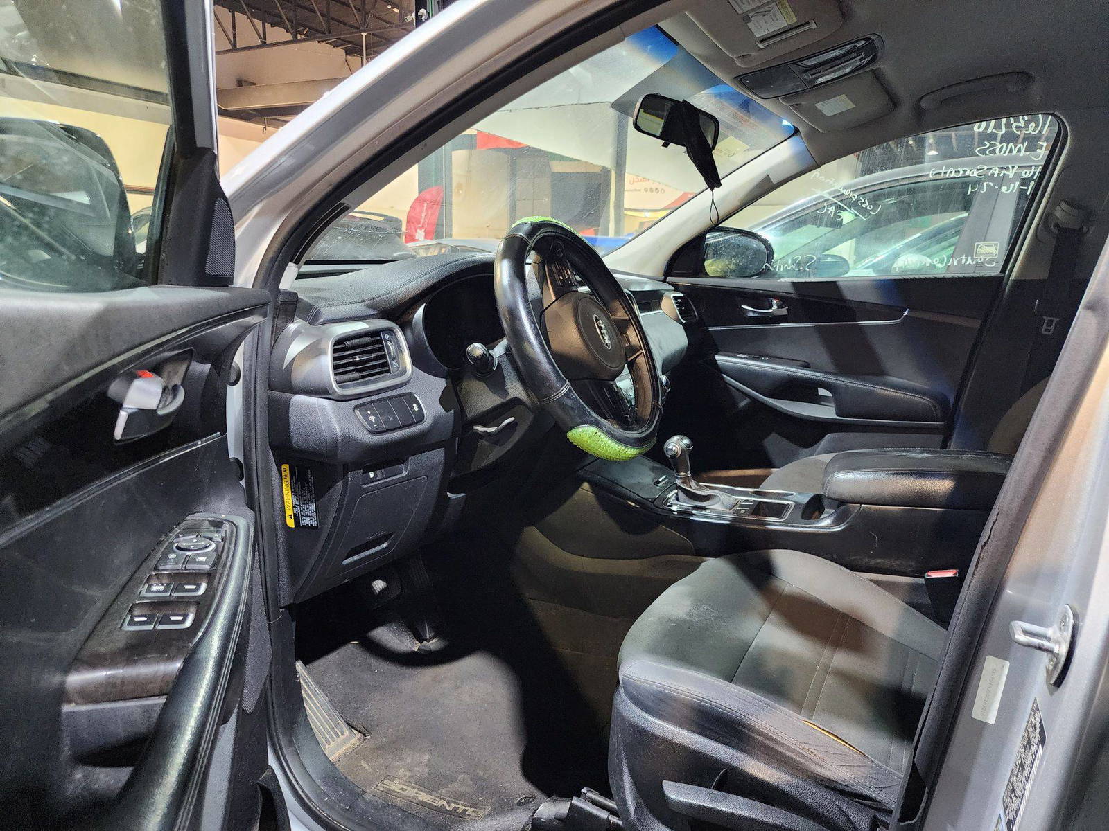 KIA SORENTO 2016 - Marhaba Auction Used Cars - Image 9