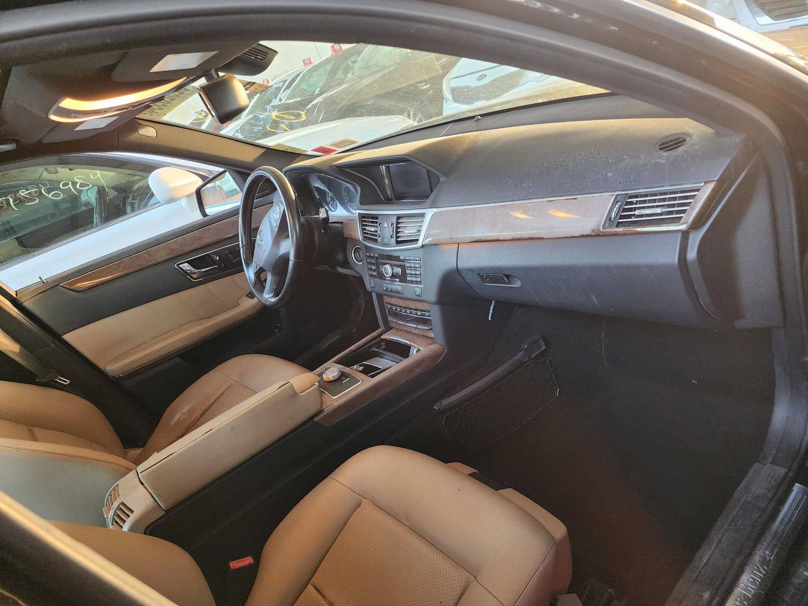 2010 MERCEDES BENZ E 350 — 181633 Miles — Lot 52928994 — Souq - Marhaba Auctions Used Cars - Image 5