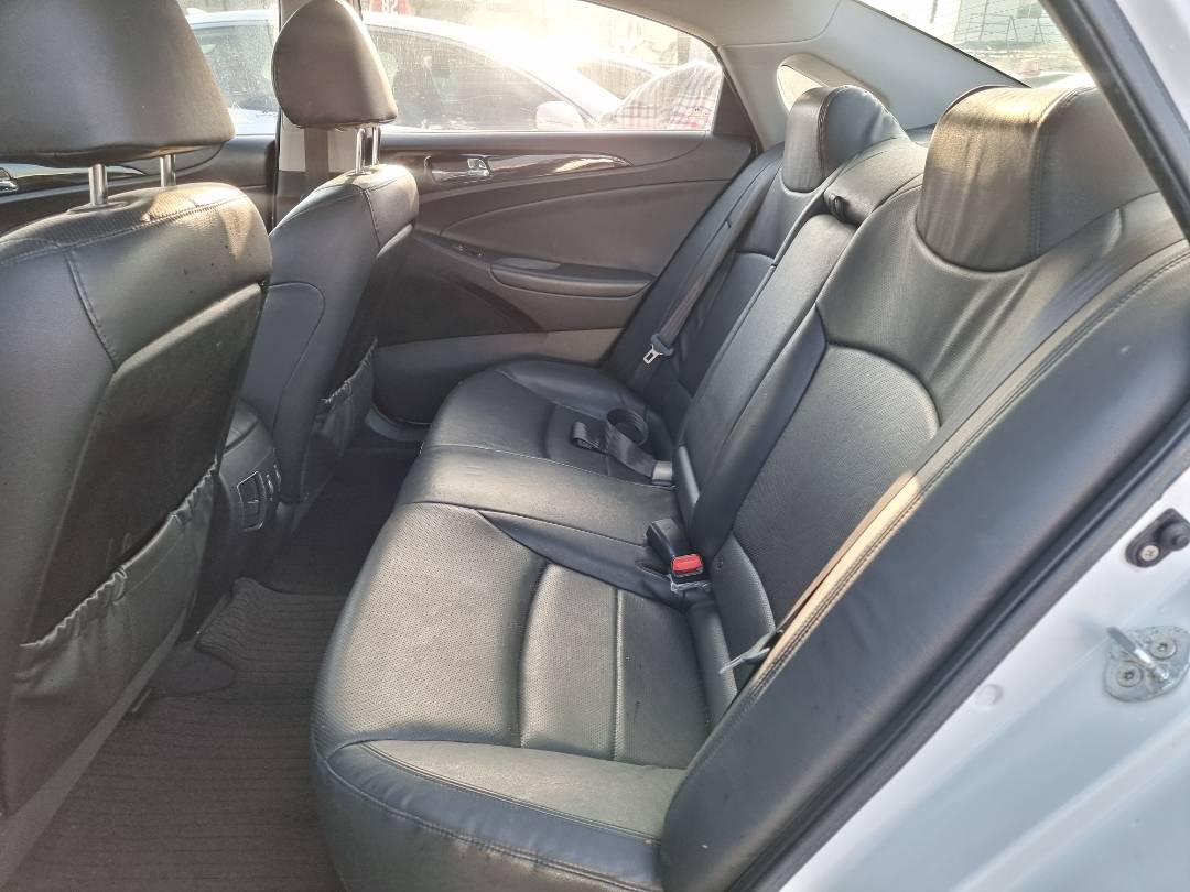 2011 HYUNDAI SONATA — 236397 KM — Lot 248415 — Ind. 12 - Marhaba Auctions Used Cars - Image 7