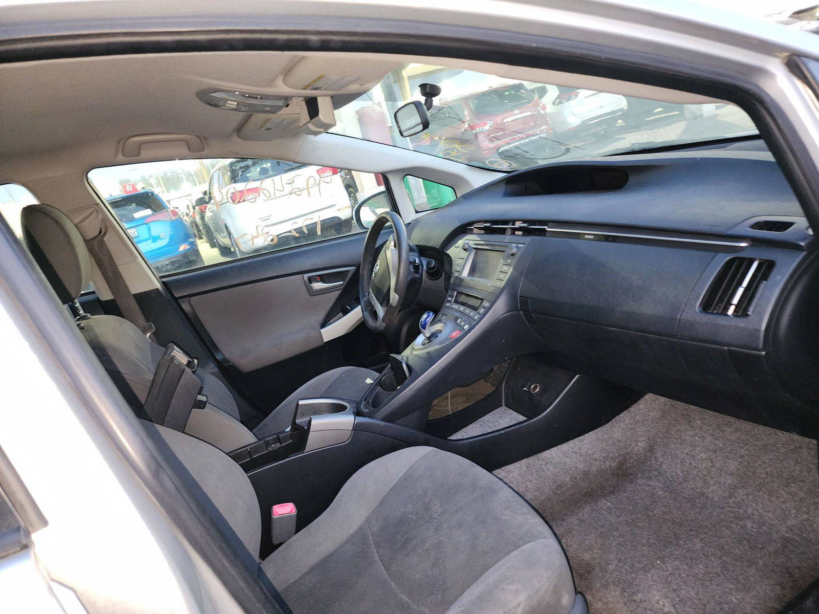 2012 TOYOTA PRIUS — 172247 Miles — Lot 49242204 — Ind. 12 - Marhaba Auctions Used Cars - Image 5