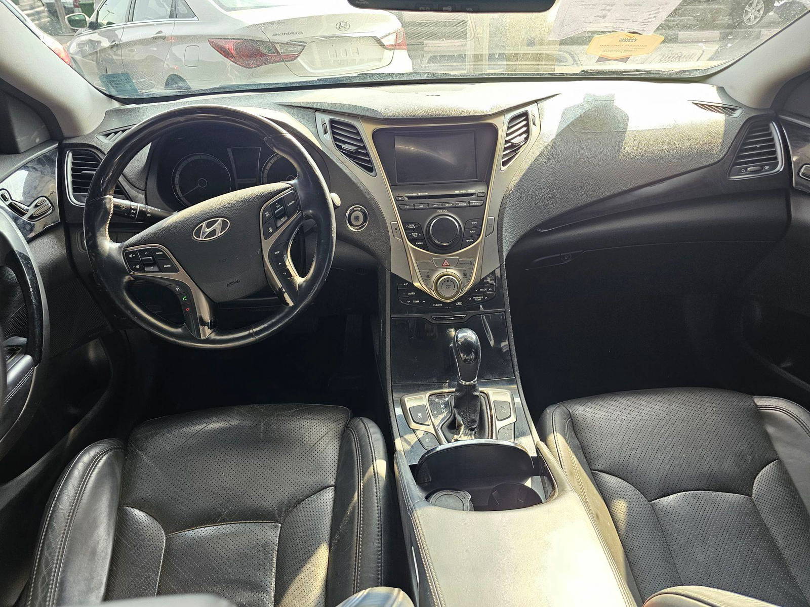 HYUNDAI GRANDEUR 2011 - Marhaba Auction Used Cars - Image 7