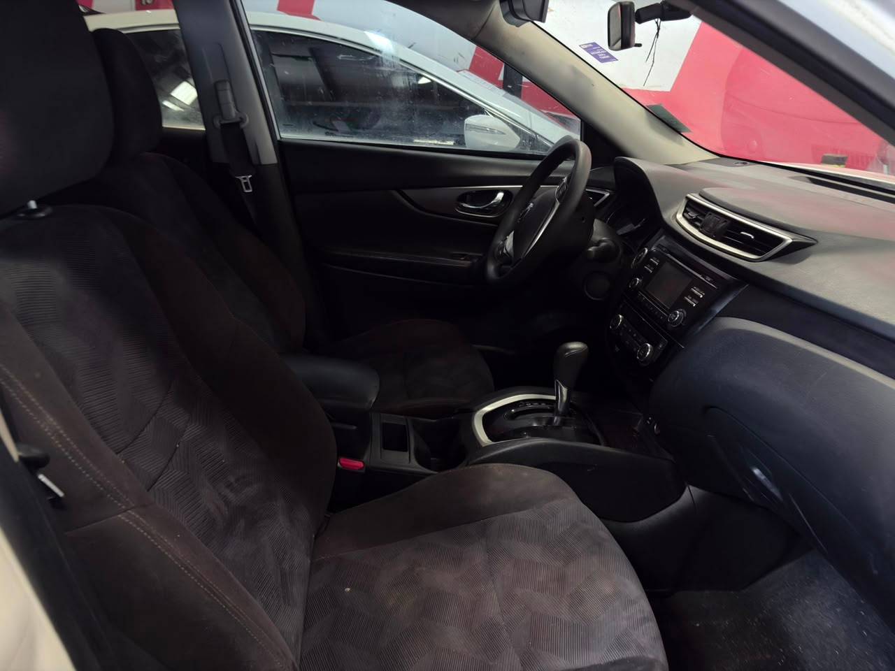 NISSAN ROGUE 2015 - Marhaba Auction Used Cars - Image 9