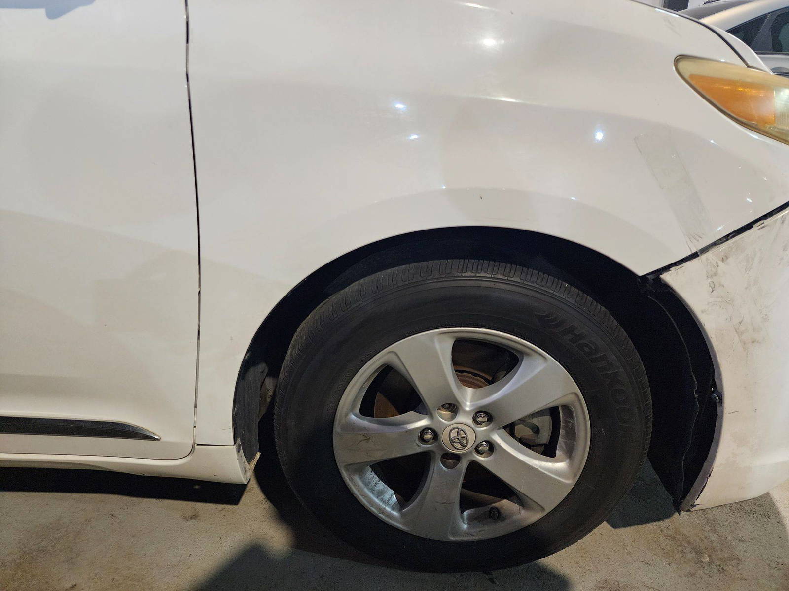 2012 TOYOTA SIENNA — 184656 Miles — Lot 246447 — Al Quoz - Marhaba Auctions Used Cars - Image 11