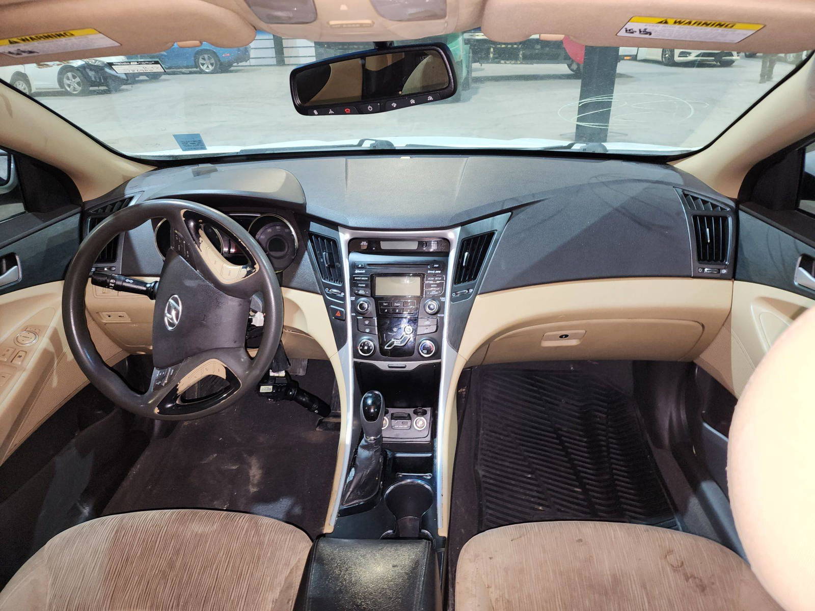 2013 HYUNDAI SONATA — 186900 Miles — Lot 48136 — Al Quoz - Marhaba Auctions Used Cars - Image 7