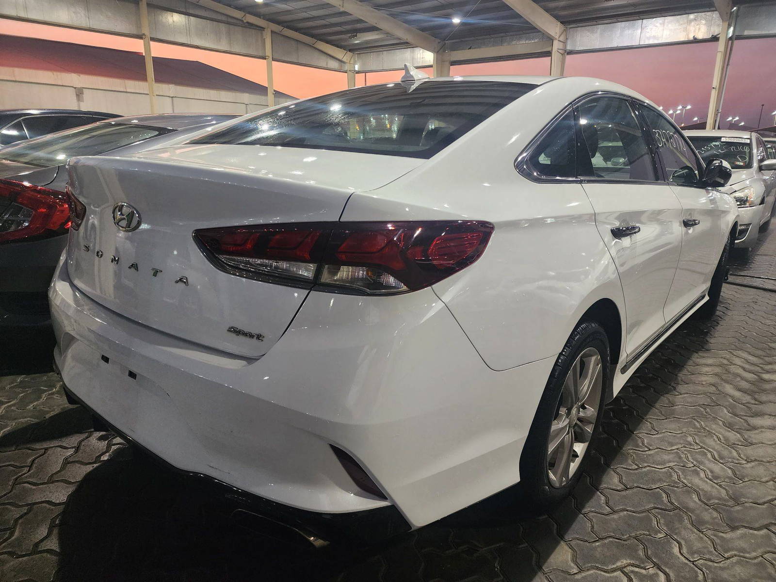 2018 HYUNDAI SONATA — 89763 Miles — Lot 37472774 - Marhaba Auctions Used Cars - Image 11