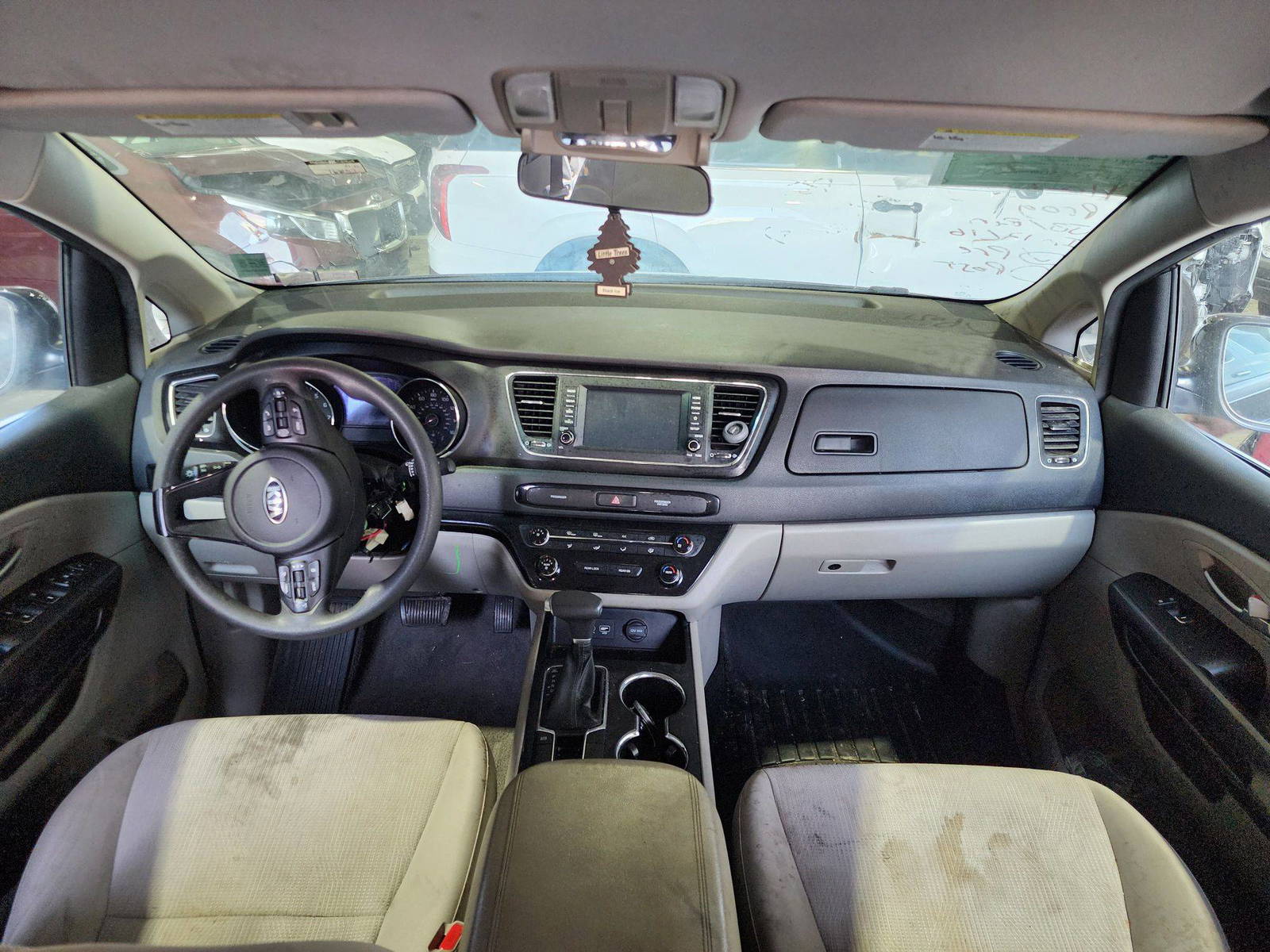 2019 KIA SEDONA — 76847 Miles — Lot 41150477 — UMM RAMOOL - Marhaba Auctions Used Cars - Image 6