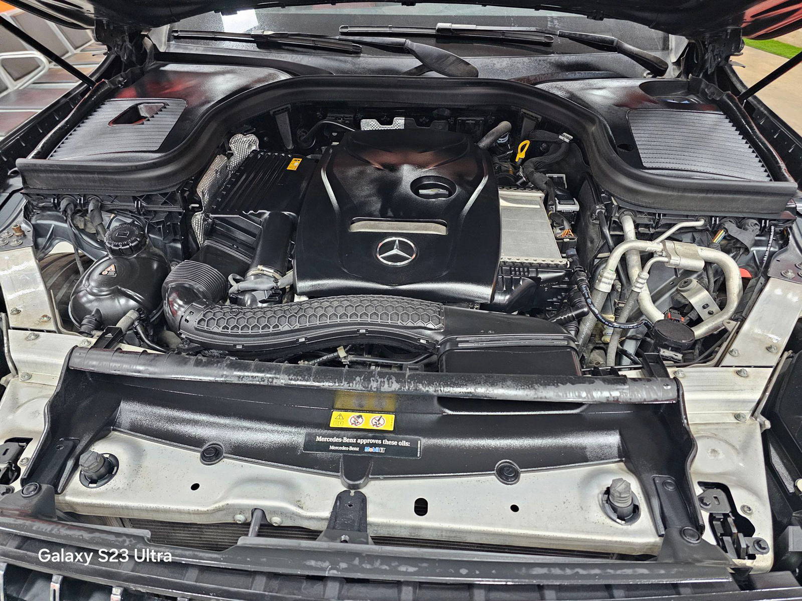 2019 MERCEDES BENZ GLC-300 — 112501 KM — Lot F510010 — Main - Marhaba Auctions Used Cars - Image 12