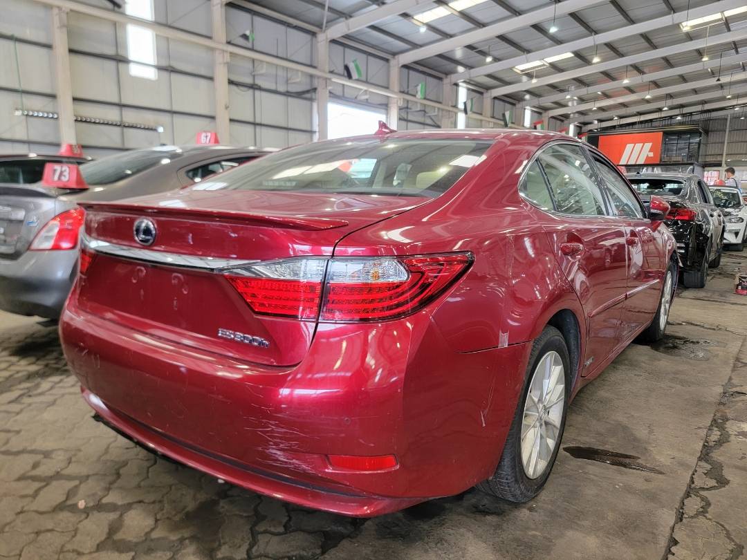 2014 LEXUS ES 300H — 152785 Miles — Lot 44160214 — Main - Marhaba Auctions Used Cars - Image 3