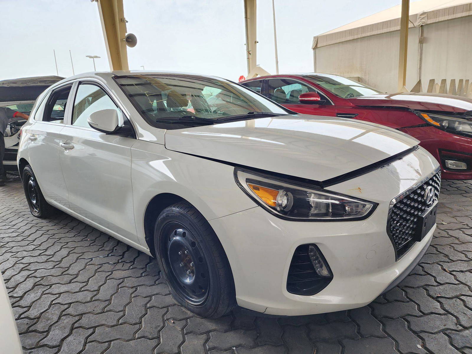 2018 HYUNDAI ELANTRA GT — 187802 KM — Lot 060112 — Main - Marhaba Auctions Used Cars - Image 4