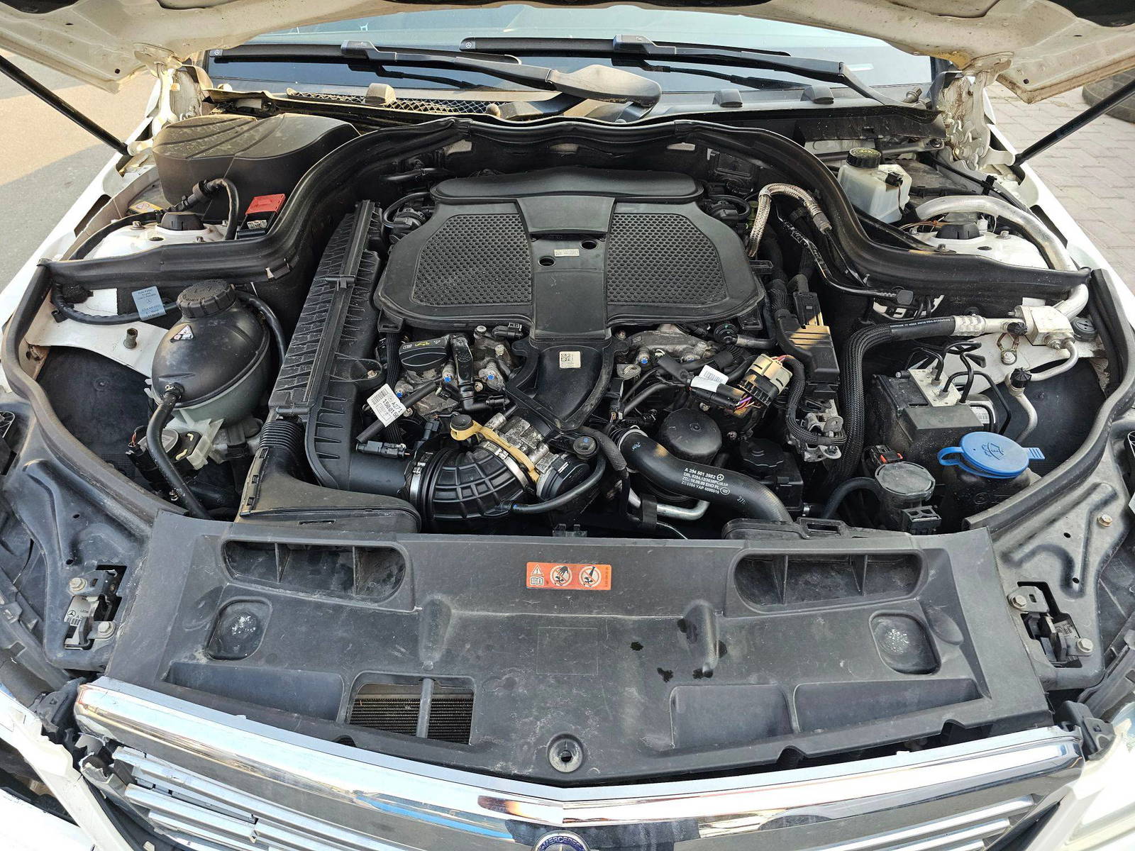 2013 MERCEDES BENZ C300 — 136145 Miles — Lot 4DR292478 — Souq - Marhaba Auctions Used Cars - Image 11