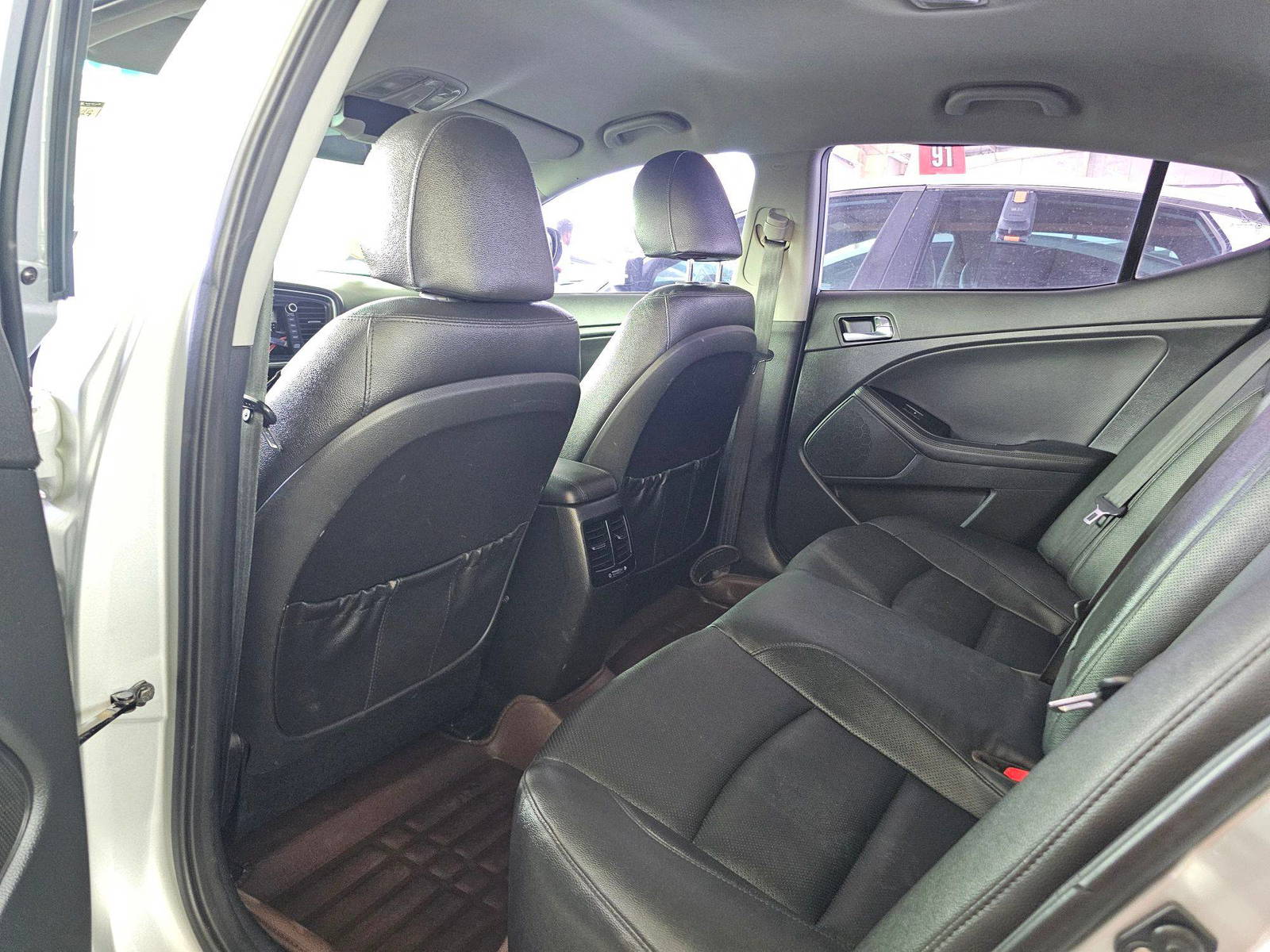 2014 KIA K5 — 299107 KM — Lot 62541 — Main - Marhaba Auctions Used Cars - Image 6