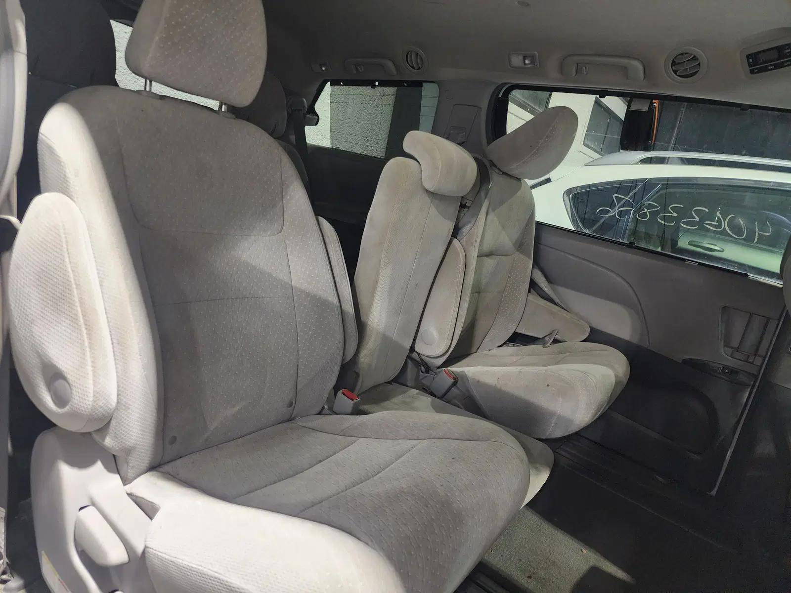 TOYOTA SIENNA 2017 - Marhaba Auction Used Cars - Image 8