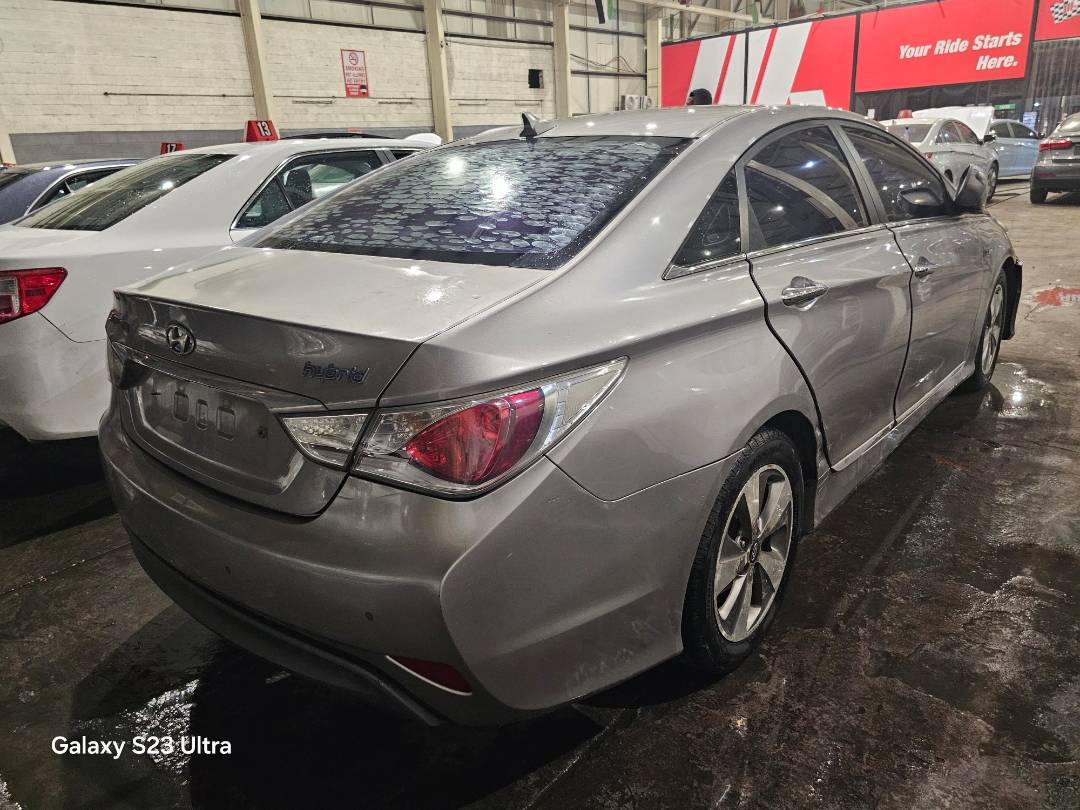 2012 HYUNDAI SONATA — 197251 KM — Lot 035617 — Main - Marhaba Auctions Used Cars - Image 3