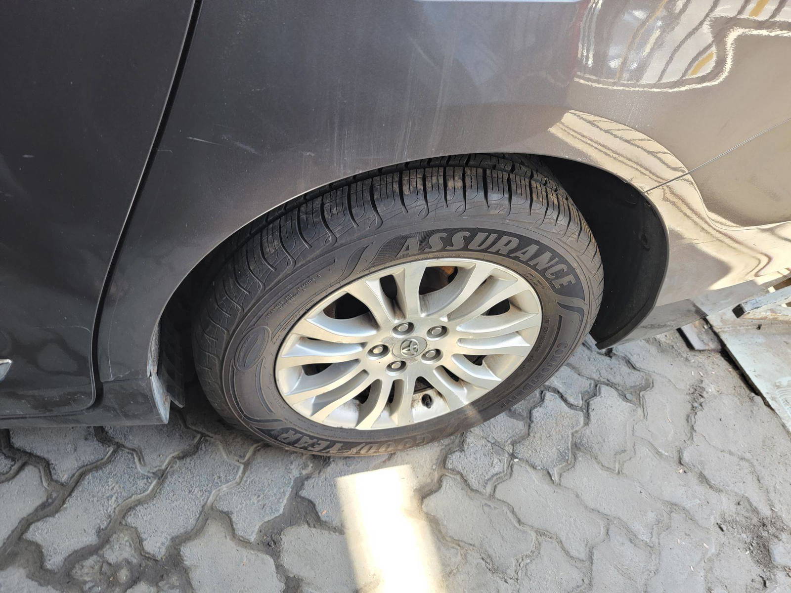 TOYOTA SIENNA 2013 - Marhaba Auction Used Cars - Image 6