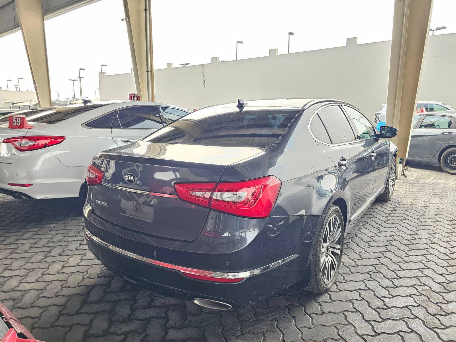 2016 KIA CADENZA — 113875 KM — Lot 12209473 — Main - Marhaba Auctions Used Cars - Image 3