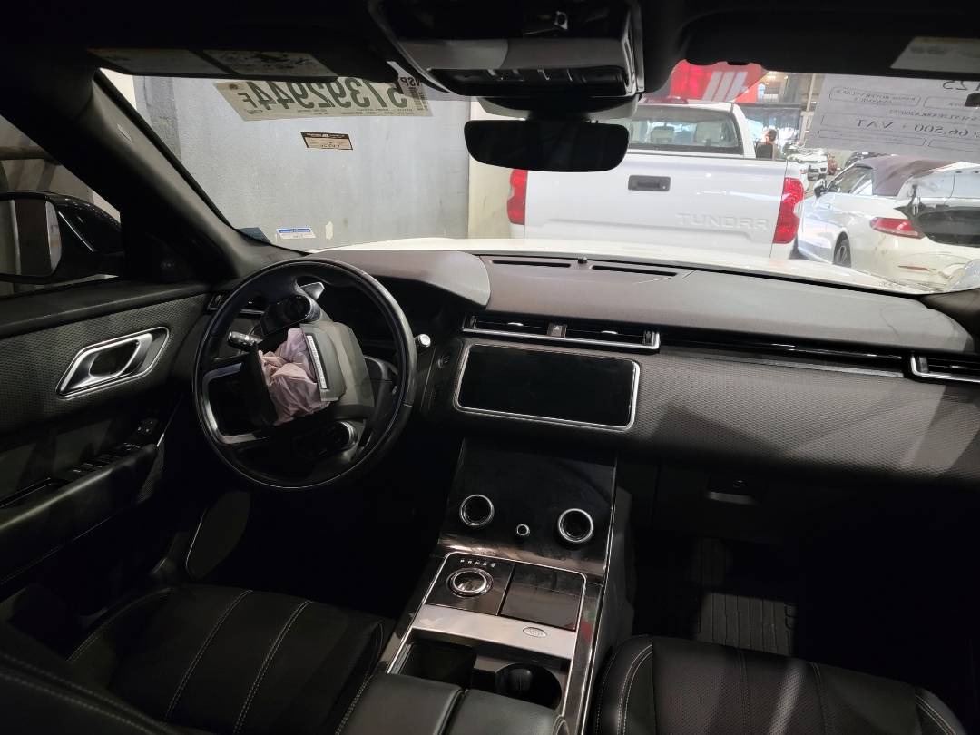 2019 LAND ROVER RANGE ROVER VELAR R-DYNAMIC S — 46543 Miles — Lot 57392944 — Main - Marhaba Auctions Used Cars - Image 7