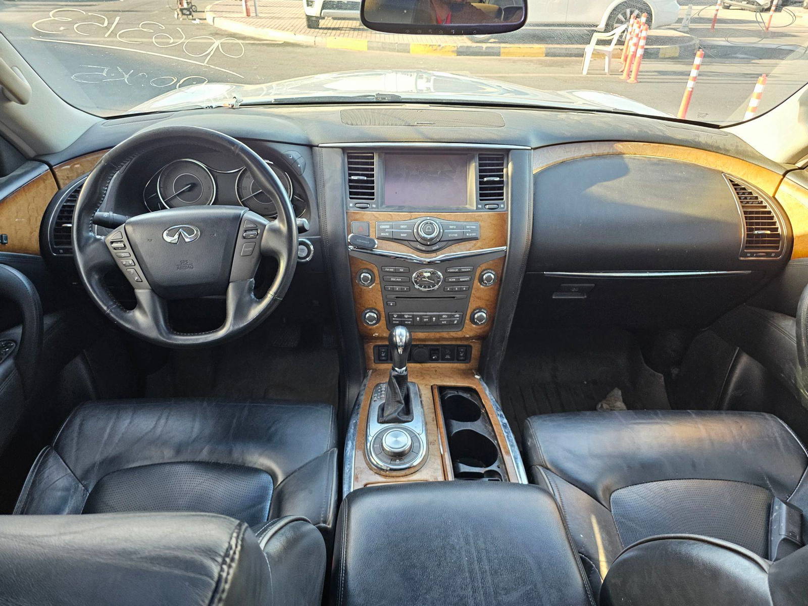 2014 INFINITI QX80 — 196354 Miles — Lot E6E9063153 — Souq - Marhaba Auctions Used Cars - Image 6