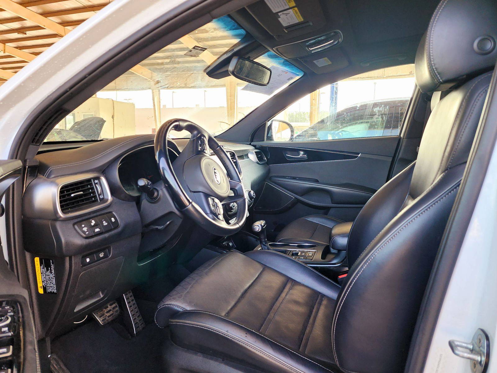 2018 KIA SORENTO — 116604 Miles — Lot 215487 — Souq - Marhaba Auctions Used Cars - Image 9