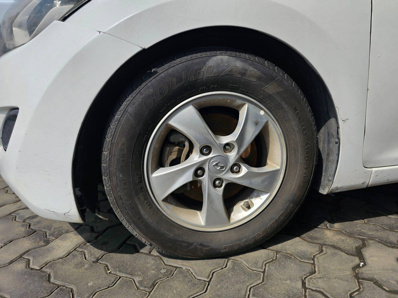 2015 HYUNDAI ELANTRA — 161165 Miles — Lot E5FH566453 — Souq - Marhaba Auctions Used Cars - Image 10