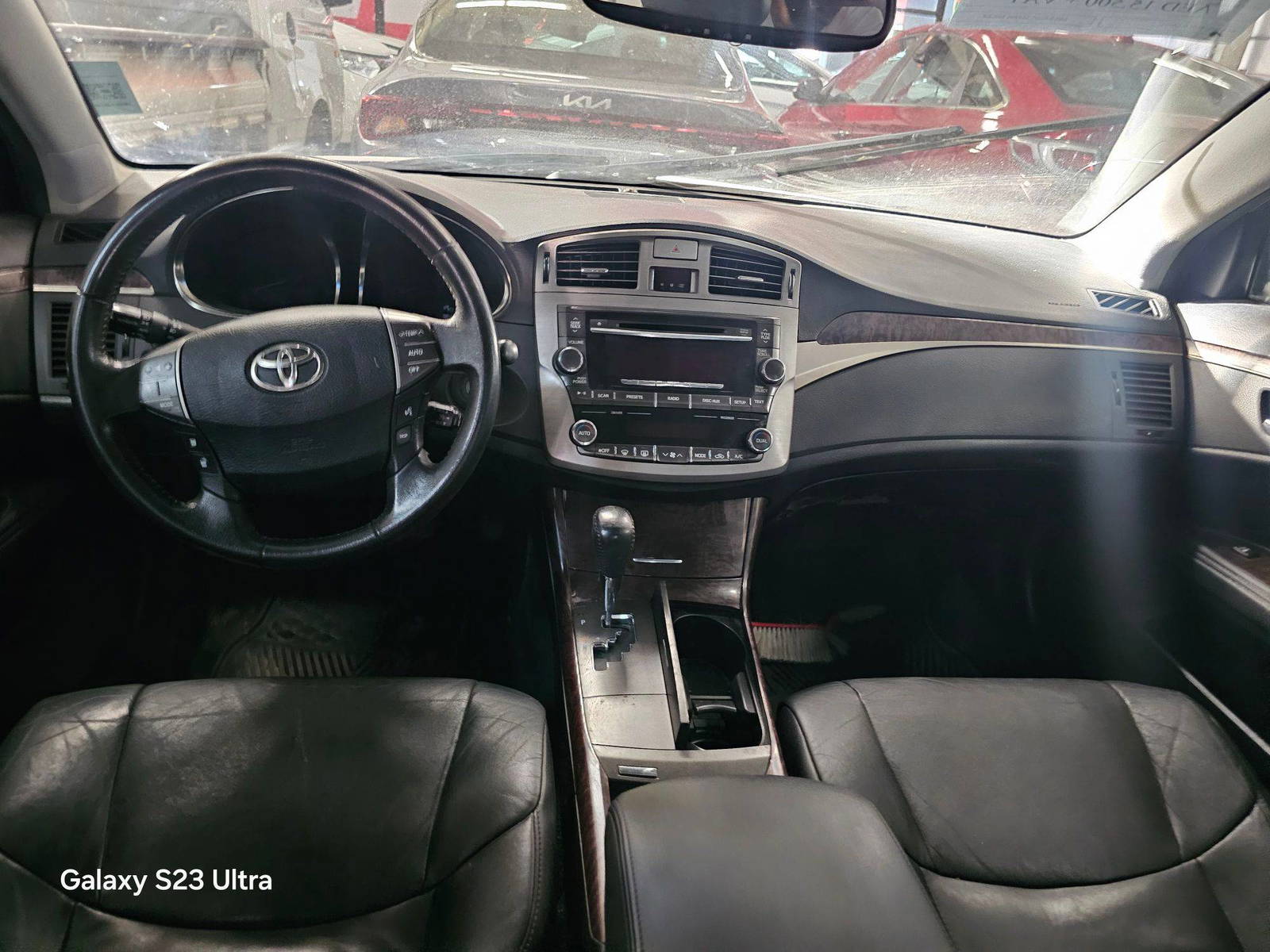 2012 TOYOTA AVALON — 261296 Miles — Lot 94037105 — Main - Marhaba Auctions Used Cars - Image 9