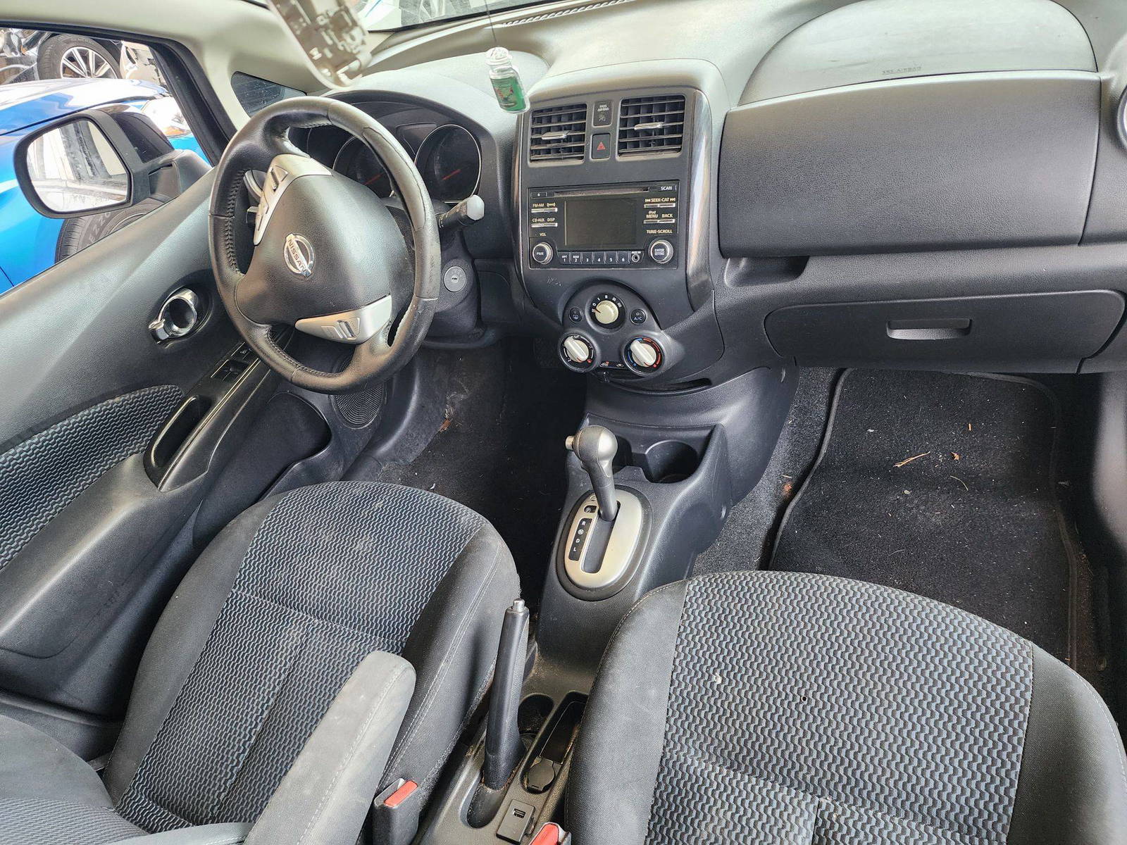 2014 NISSAN VERSA NOTE — 178377 Miles — Lot 39440405 — Souq - Marhaba Auctions Used Cars - Image 5