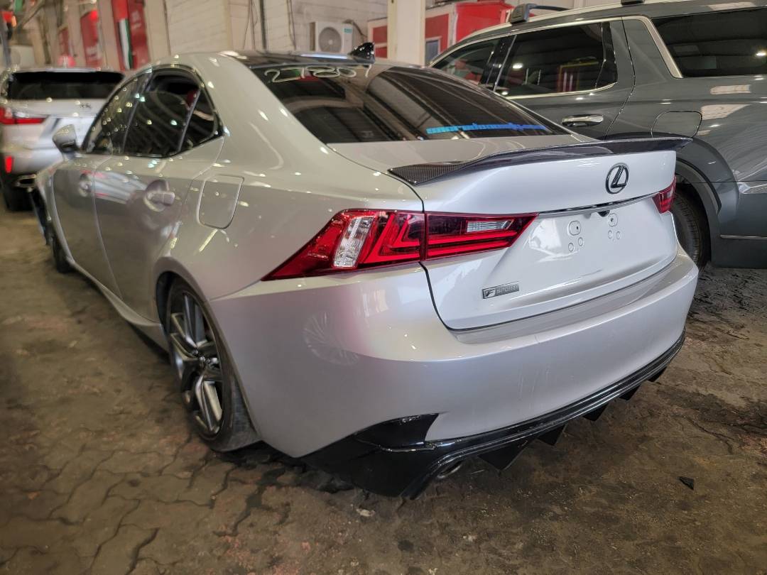 2016 LEXUS IS-350 — 129364 Miles — Lot 1G5011584 — Souq - Marhaba Auctions Used Cars - Image 3