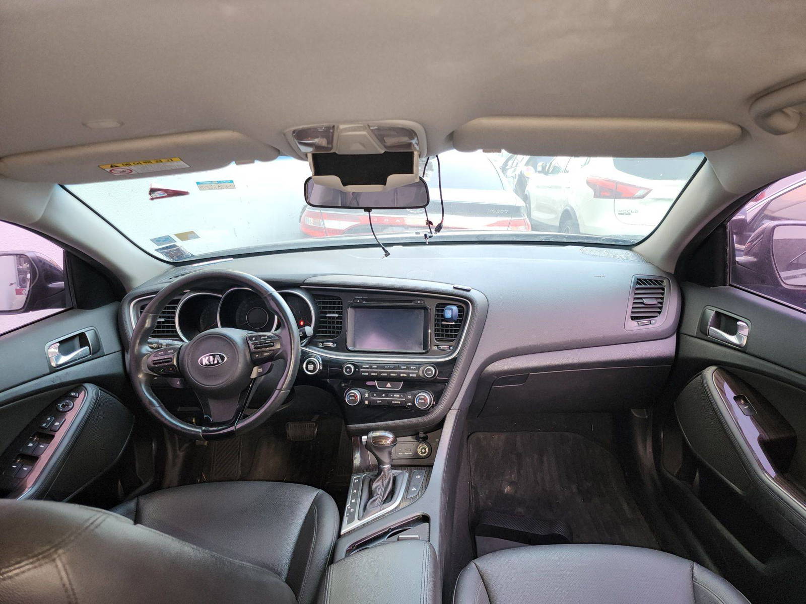 2015 KIA K5 — 109660 KM — Lot 550470 — Main - Marhaba Auctions Used Cars - Image 6