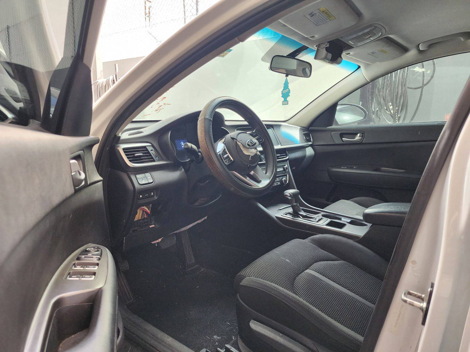 2019 KIA OPTIMA — 117648 Miles — Lot 6913850 — Main - Marhaba Auctions Used Cars - Image 9