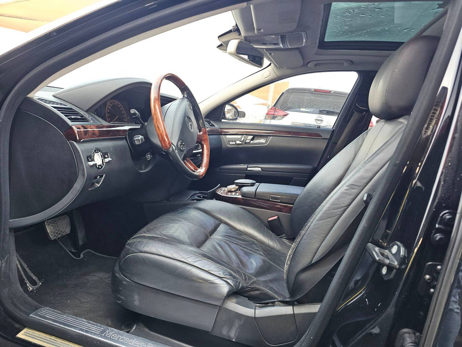 2007 MERCEDES BENZ S 500 — 228599 KM — Lot A123181 — Souq - Marhaba Auctions Used Cars - Image 9