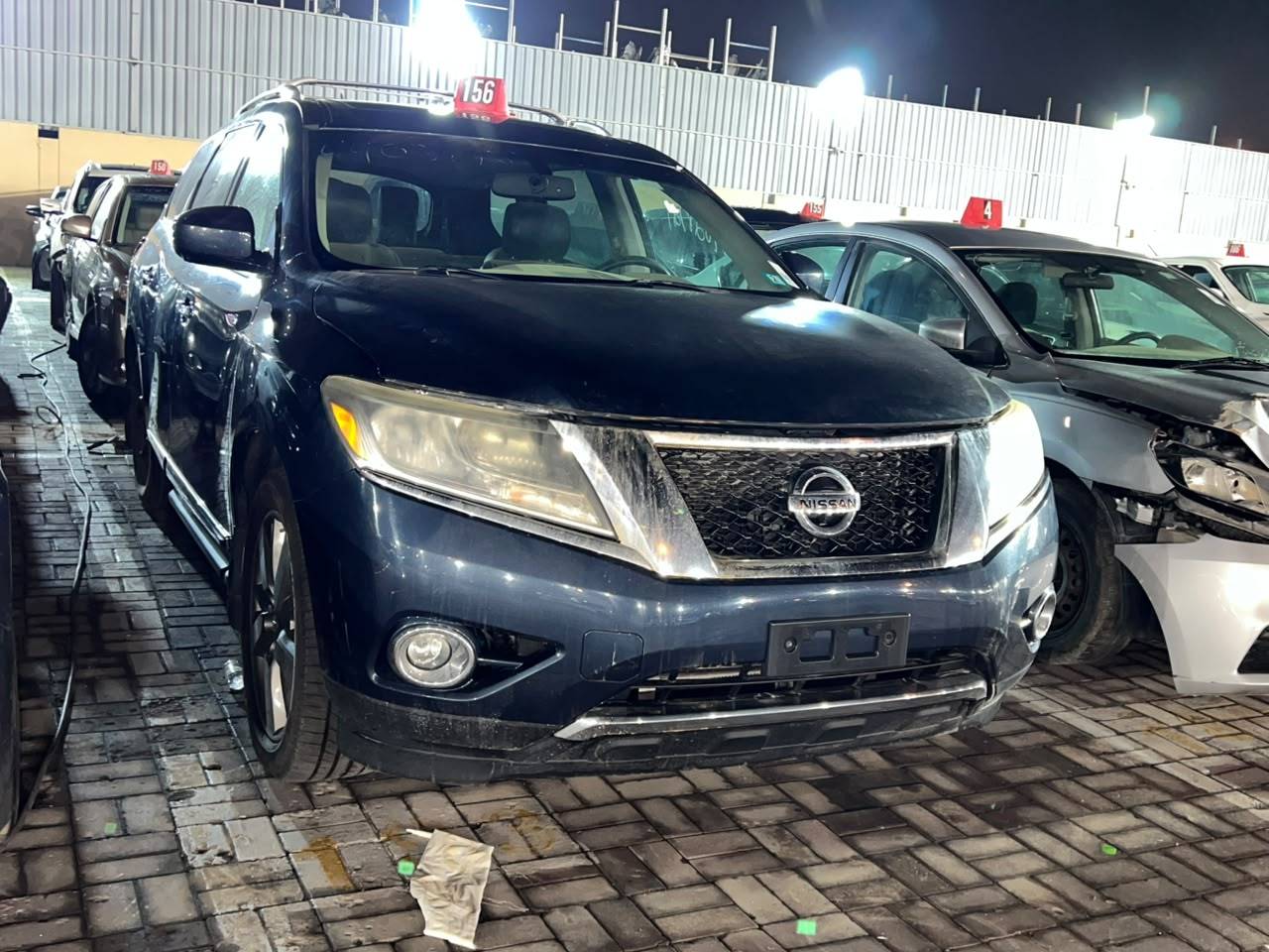 Nissan Pathfinder 2015 view 2