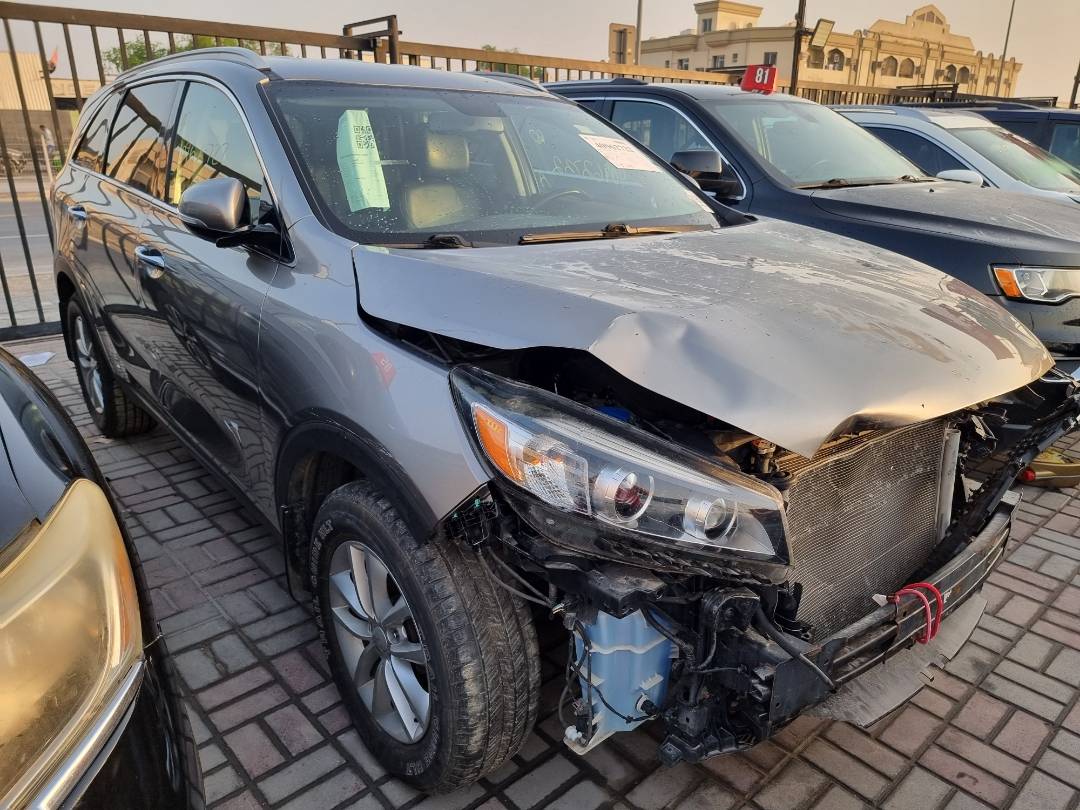 2017 KIA SORENTO — 115465 Miles — Lot 2134587 — Main - Marhaba Auctions Used Cars - Image 4