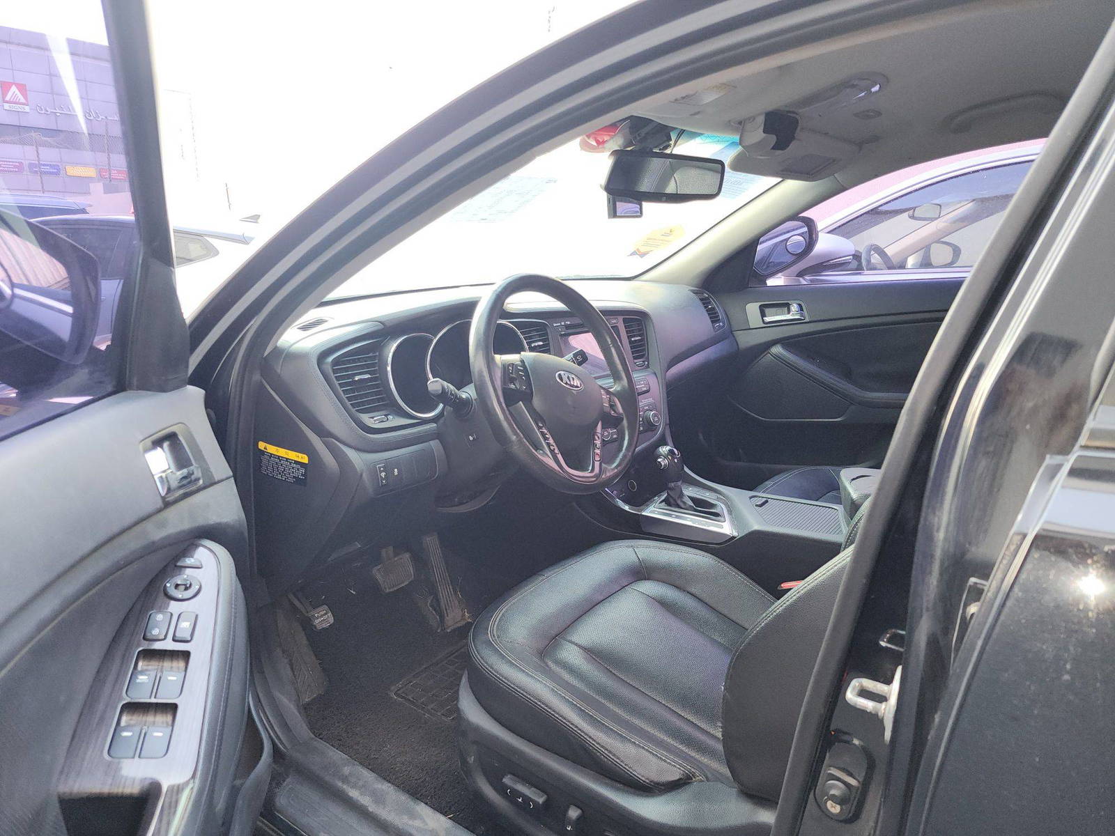2013 KIA K5 — 97504 KM — Lot 420834 — Al Quoz - Marhaba Auctions Used Cars - Image 9