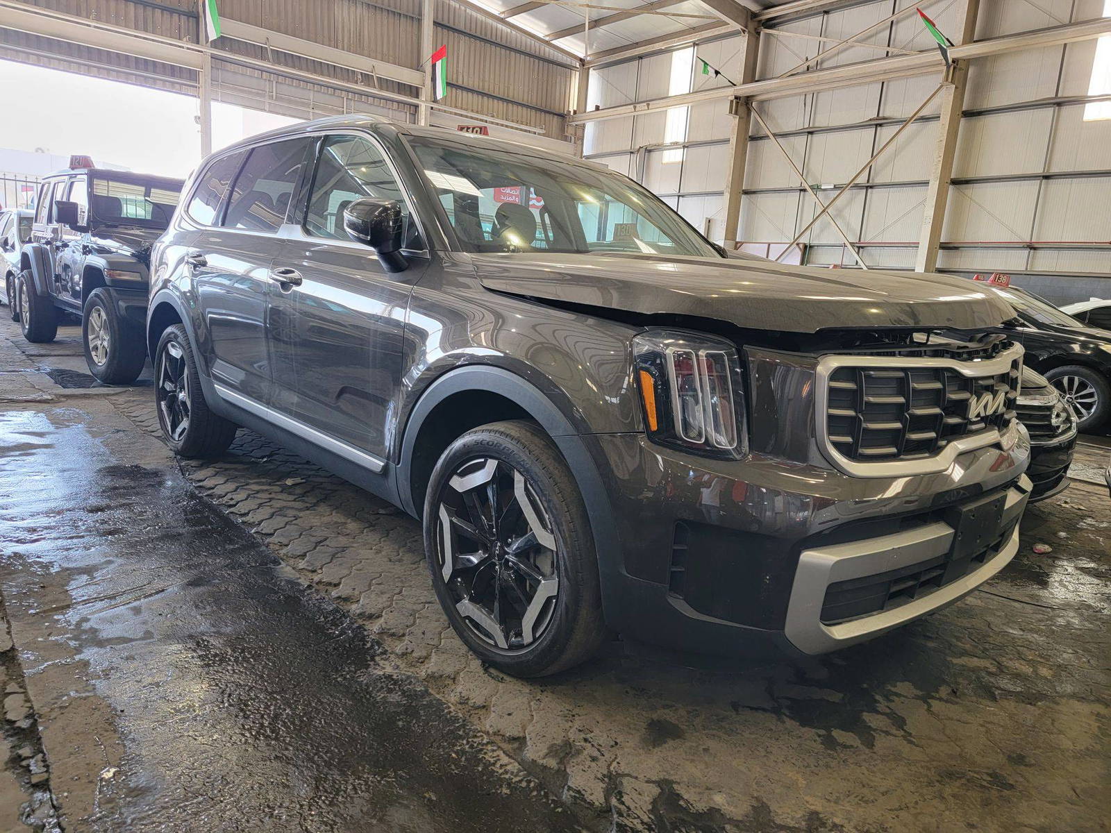 2023 KIA TELLURIDE — sold — 29938 Miles — Lot 80442495 — Main - Marhaba Auctions Used Cars - Image 3