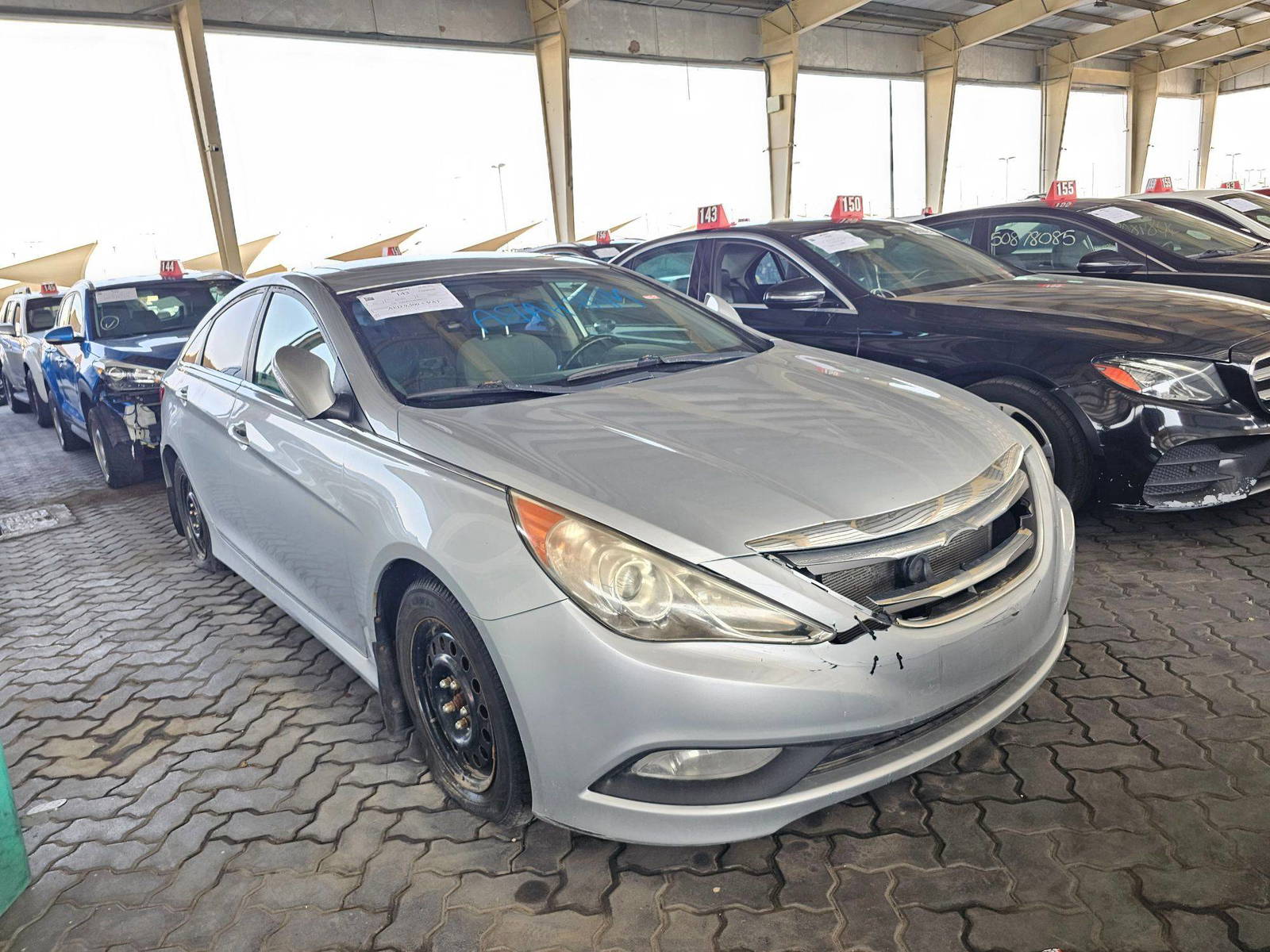 2014 HYUNDAI SONATA — 184731 KM — Lot EH864153 — Souq - Marhaba Auctions Used Cars - Image 4