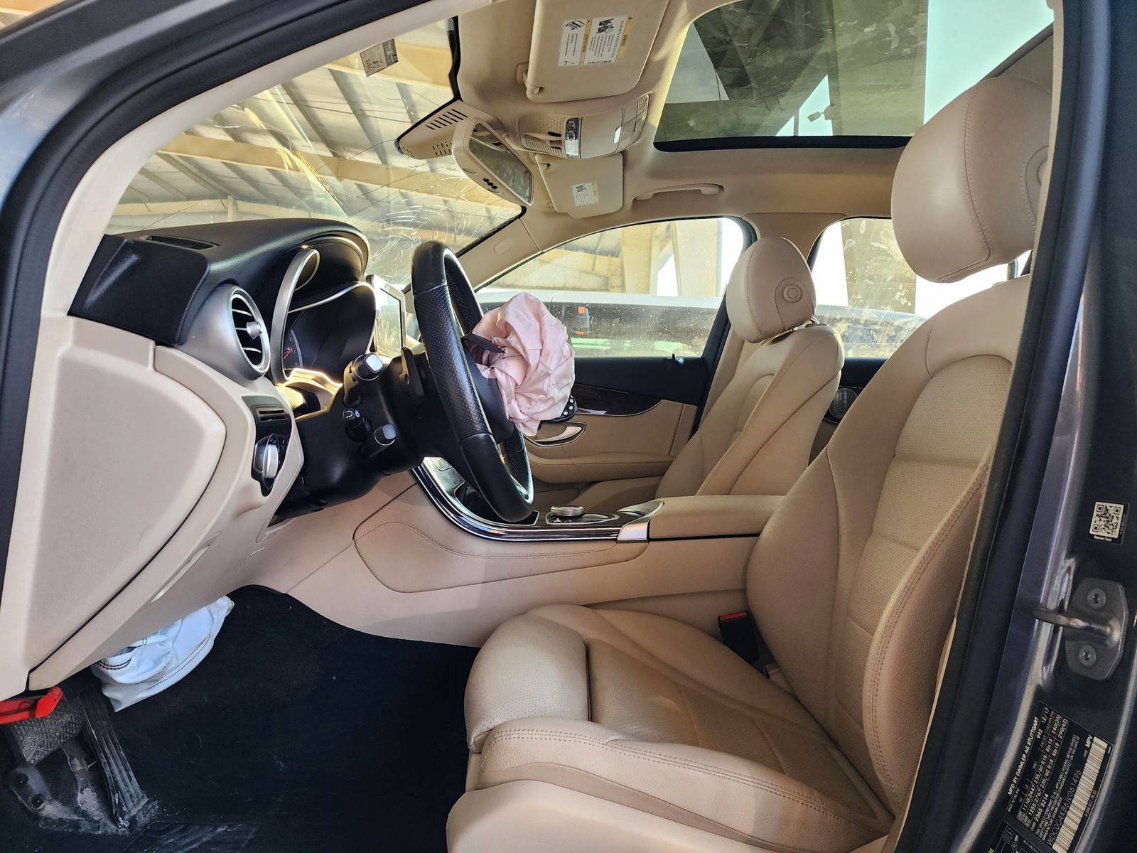 2018 MERCEDES BENZ GLC-300 — 74995 Miles — Lot 6JV061496 — Souq - Marhaba Auctions Used Cars - Image 9