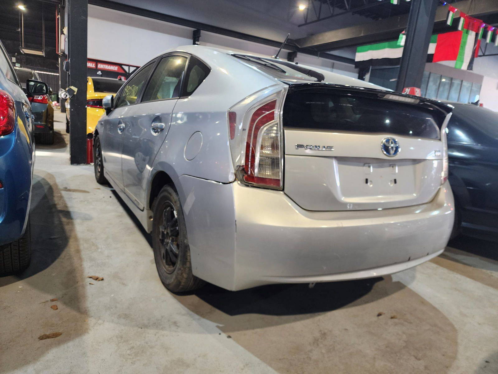 2012 TOYOTA PRIUS — 282651 Miles — Lot 43305480 — Souq - Marhaba Auctions Used Cars - Image 5