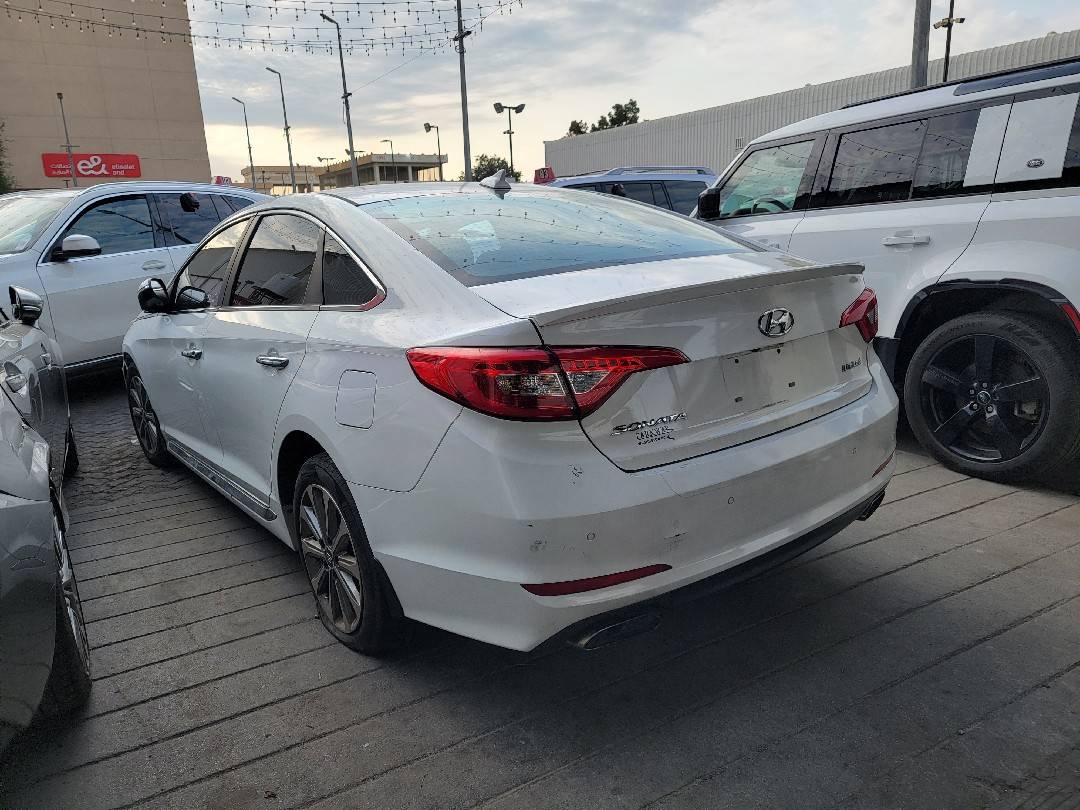 HYUNDAI SONATA