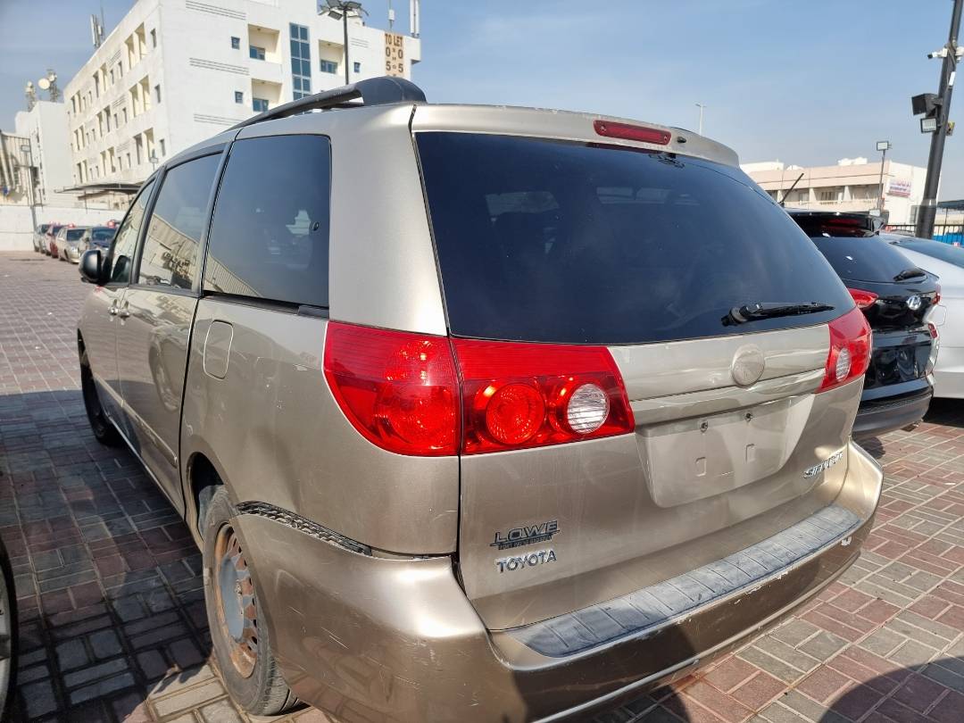 2010 TOYOTA SIENNA — 204585 Miles — Lot 45260634 — Ind. 12 - Marhaba Auctions Used Cars - Image 3