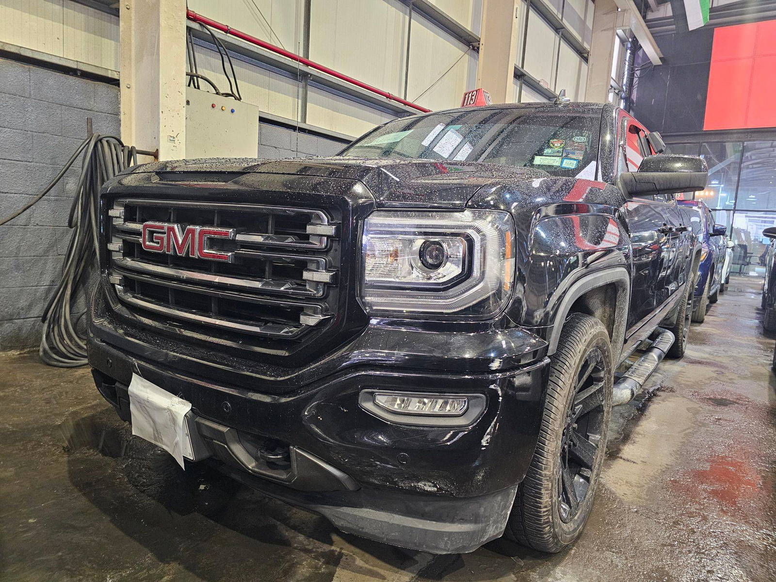2018 GMC SIERRA — 241764 KM — Lot Z349908 — Main - Marhaba Auctions Used Cars - Image 4