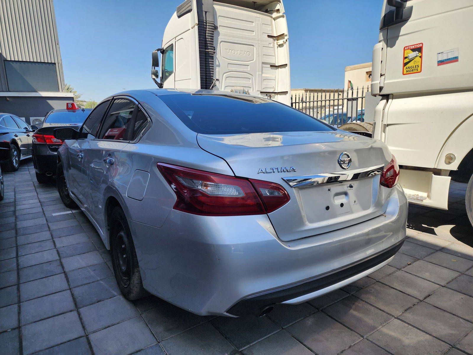 2018 NISSAN ALTIMA — 156226 Miles — Lot 914110 — Souq - Marhaba Auctions Used Cars - Image 9